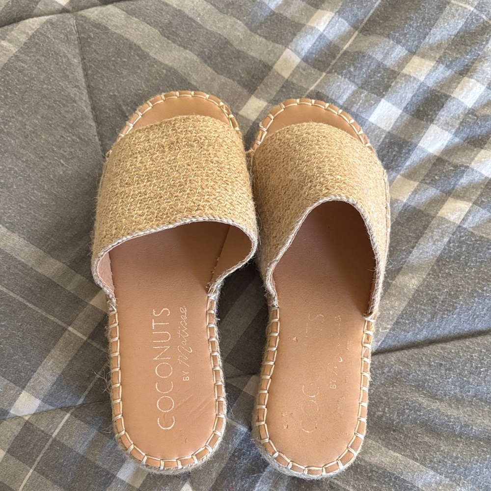 Never been worn!  Coconuts by Matisse Natural Woven Sandals